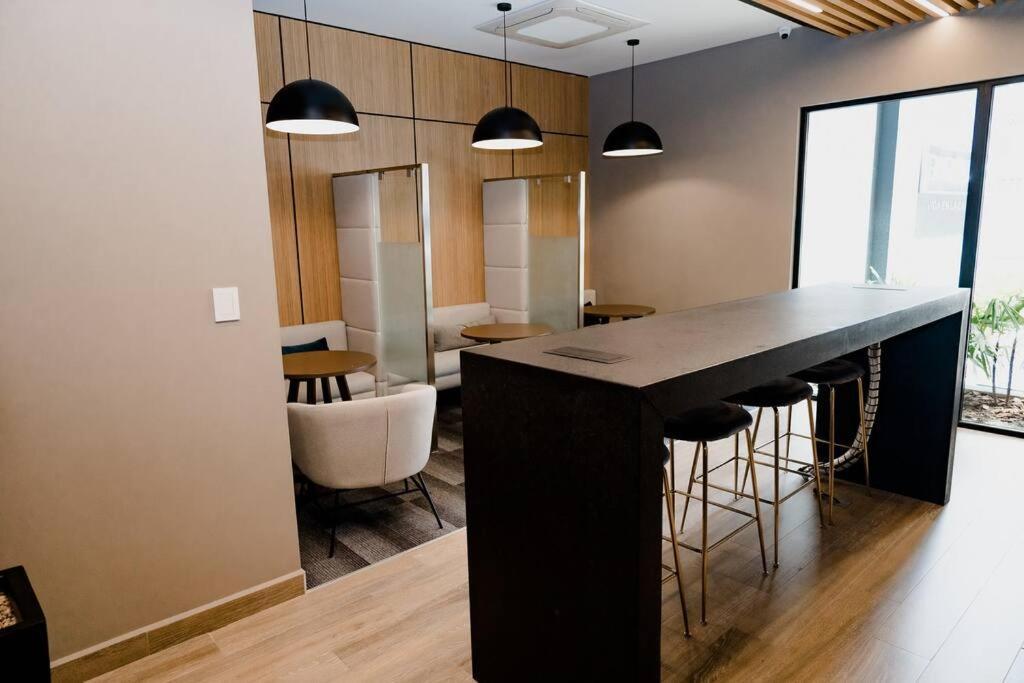 Apartamento De Lujo En Zona 10 Guatemala City ภายนอก รูปภาพ