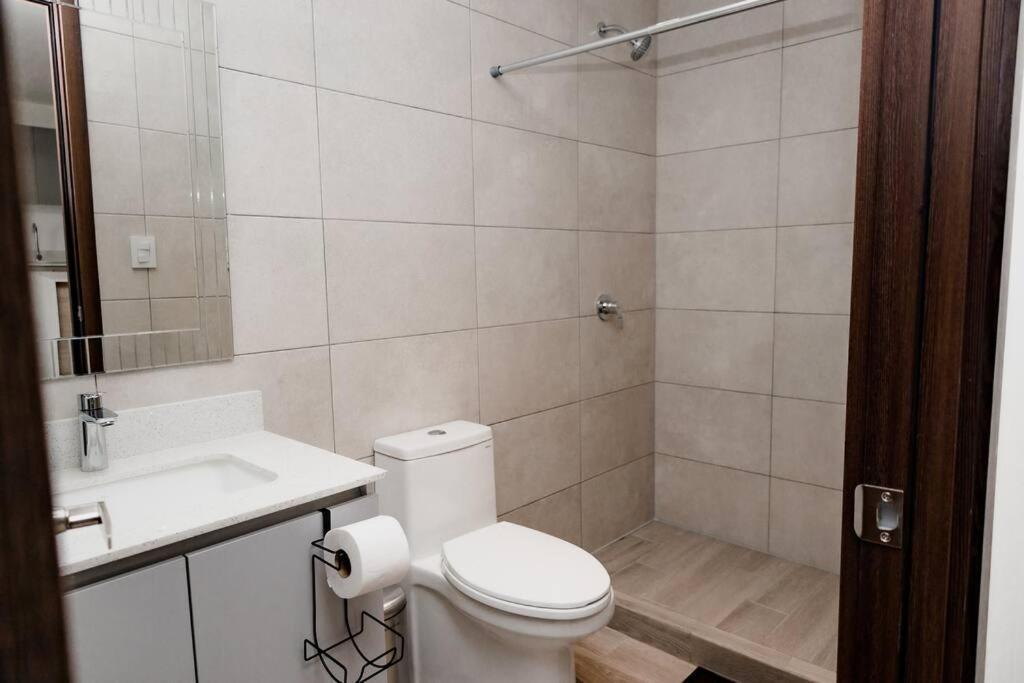 Apartamento De Lujo En Zona 10 Guatemala City ภายนอก รูปภาพ